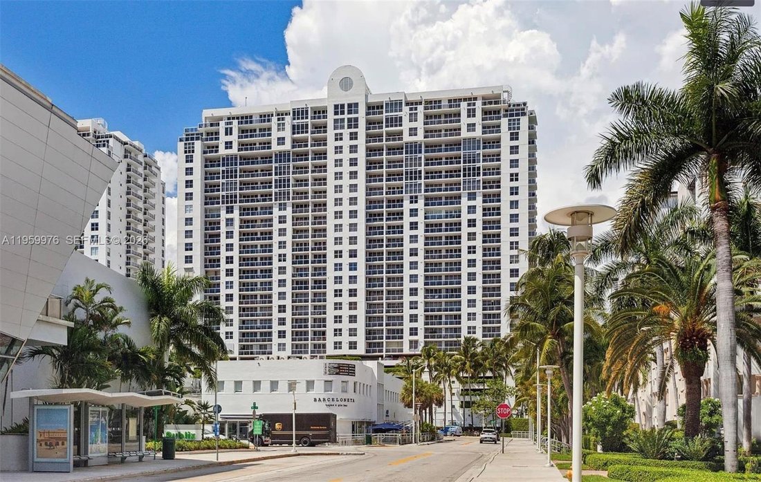 Condo in Miami Beach, Florida, United States 1 - 17202011