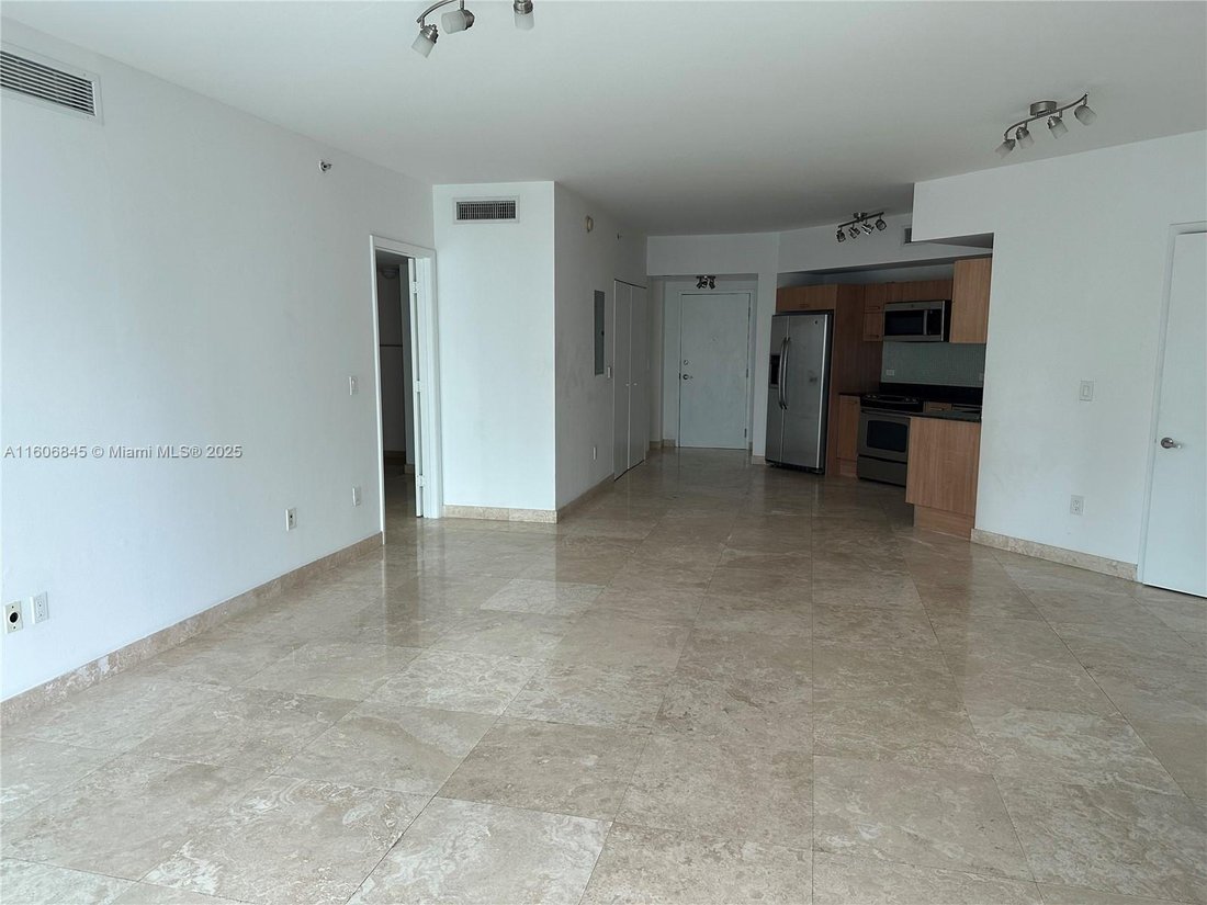 Condo in Miami, Florida, United States 2 - 17203593