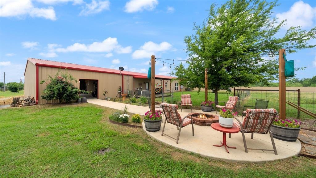 House in Tool, Texas, United States 1 - 17215144