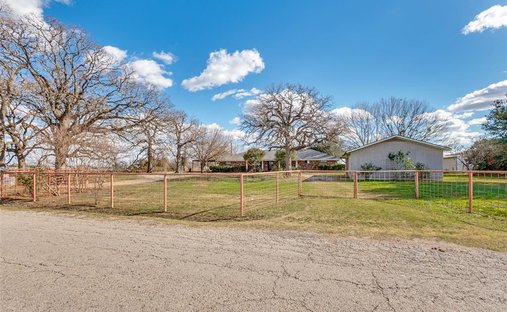 House in Seagoville, Texas, United States 1