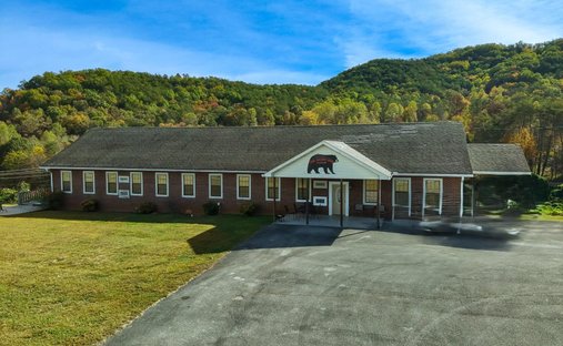 House in Tellico Plains, Tennessee, United States 1