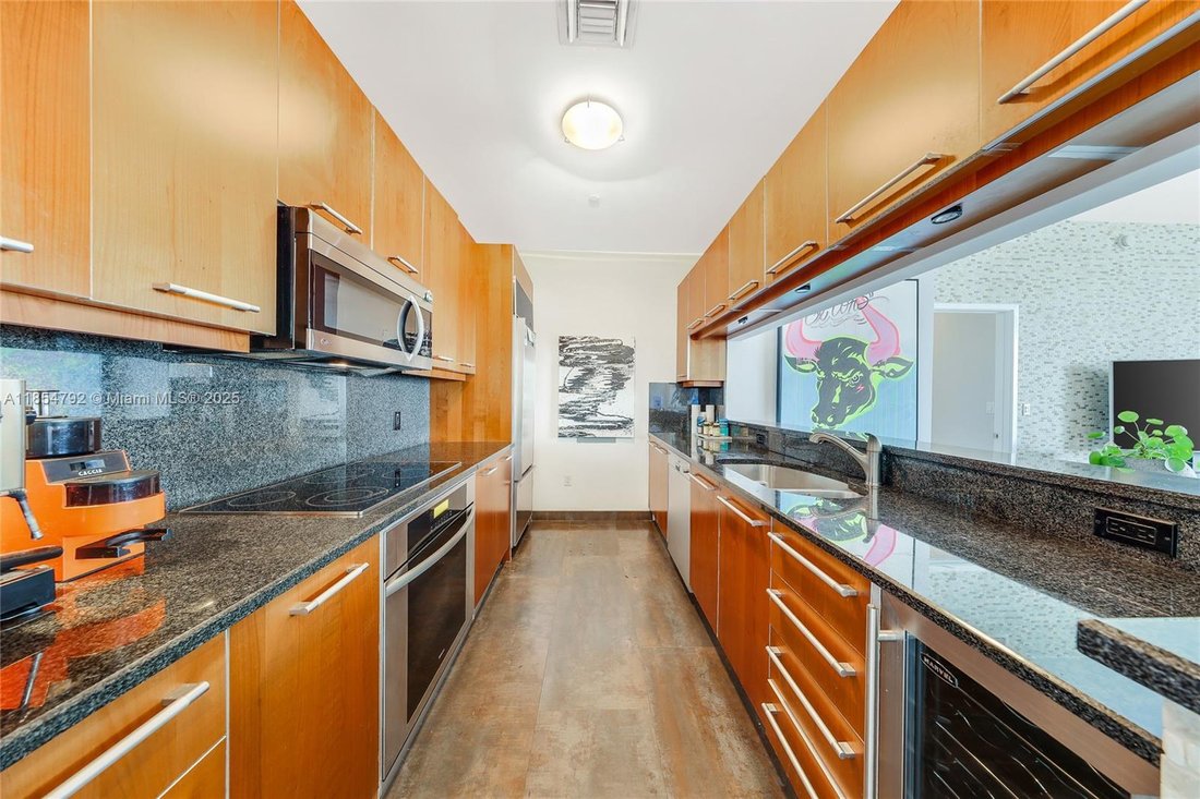 Condo in Miami, Florida, United States 5 - 17203070