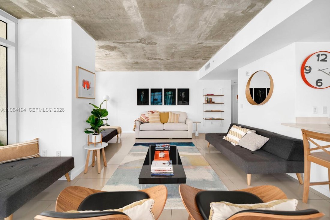 Condo in Miami, Florida, United States 3 - 17203275