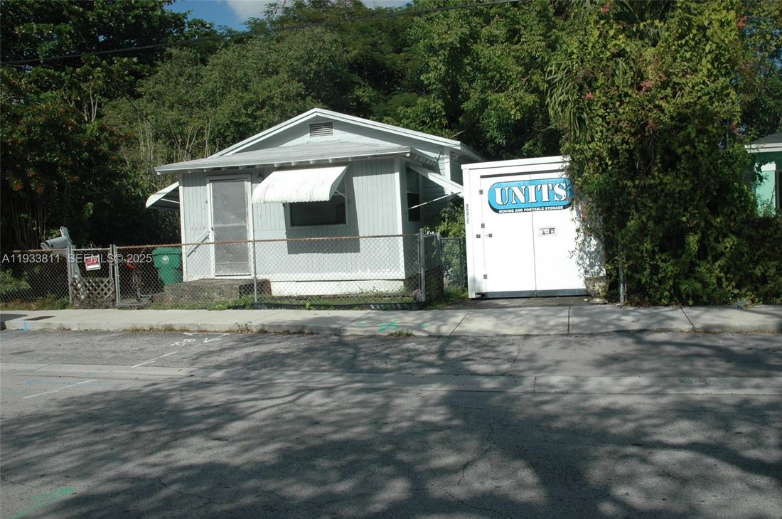 House in Miami, Florida, United States 3 - 17203000