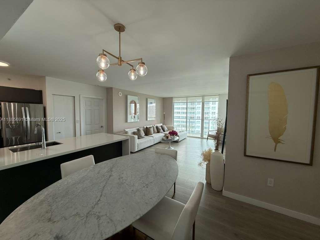 Condo in Miami, Florida, United States 4 - 17203693