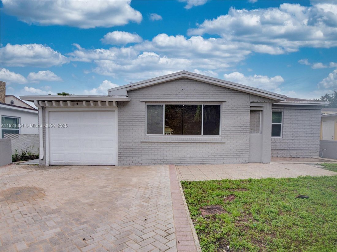 House in Hollywood, Florida, United States 2 - 17203153