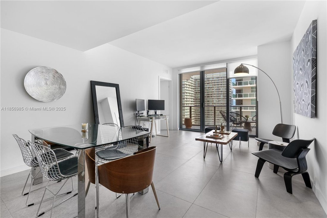 Condo in Miami, Florida, United States 5 - 17203359