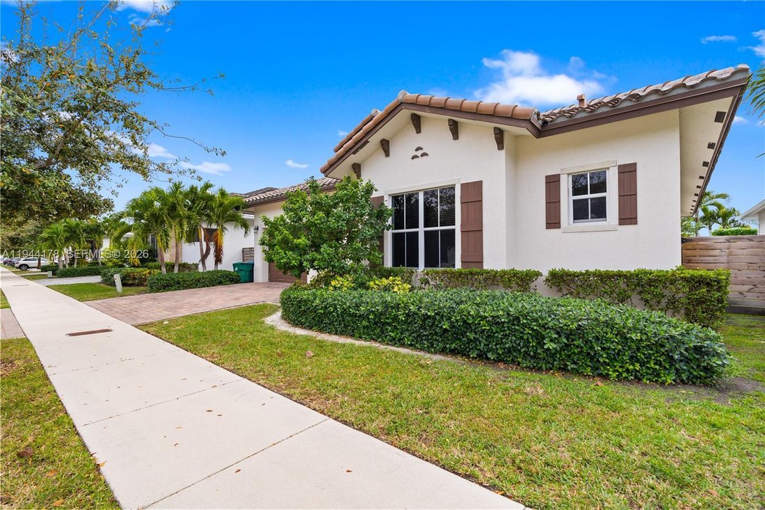 House in Miami, Florida, United States 2 - 17203017