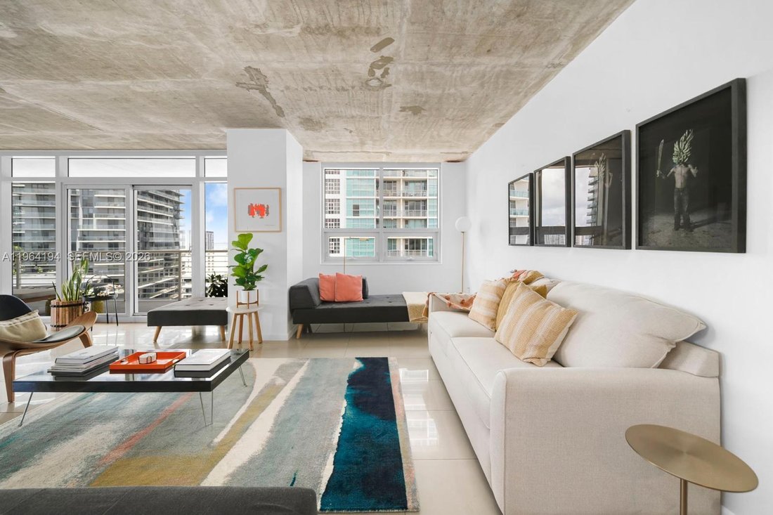 Condo in Miami, Florida, United States 5 - 17203275