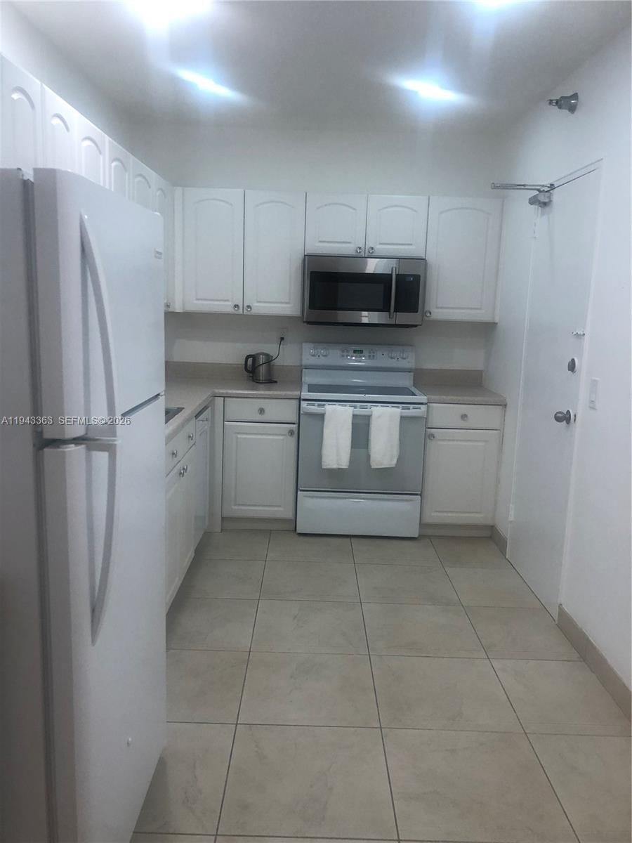 Condo in Bal Harbour, Florida, United States 5 - 17205272