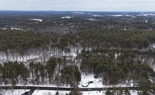 House in Litchfield, New Hampshire, United States 1
