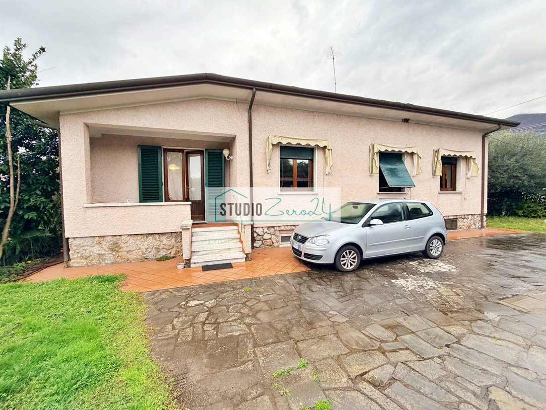 Villa in Strettoia-Capezzano-Valdicastello, Pietrasanta, Tuscany 1 - 17216897