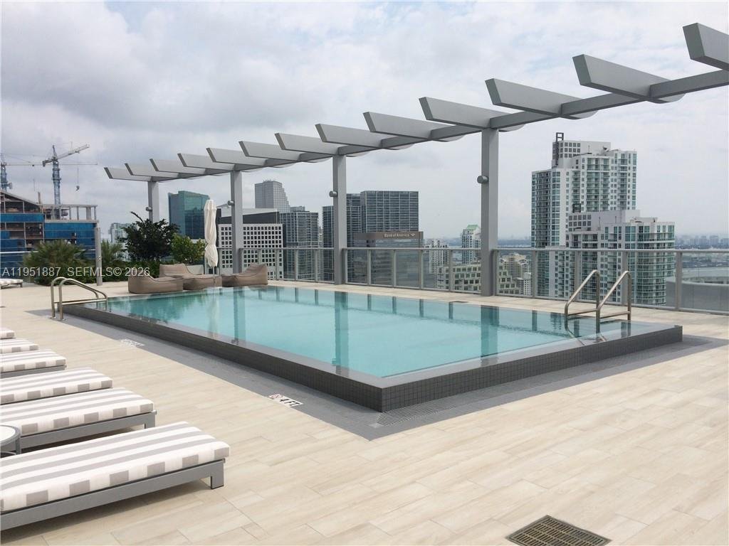 Condo in Miami, Florida, United States 4 - 17205574