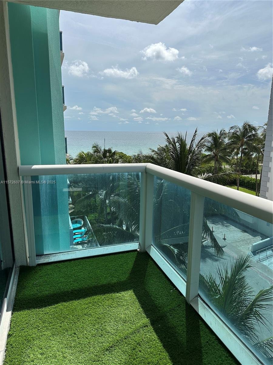 Condo in Bal Harbour, Florida, United States 1 - 17202641