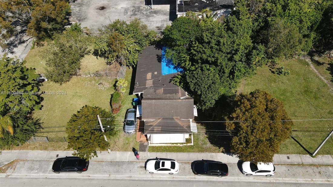 House in Miami, Florida, United States 1 - 17206542