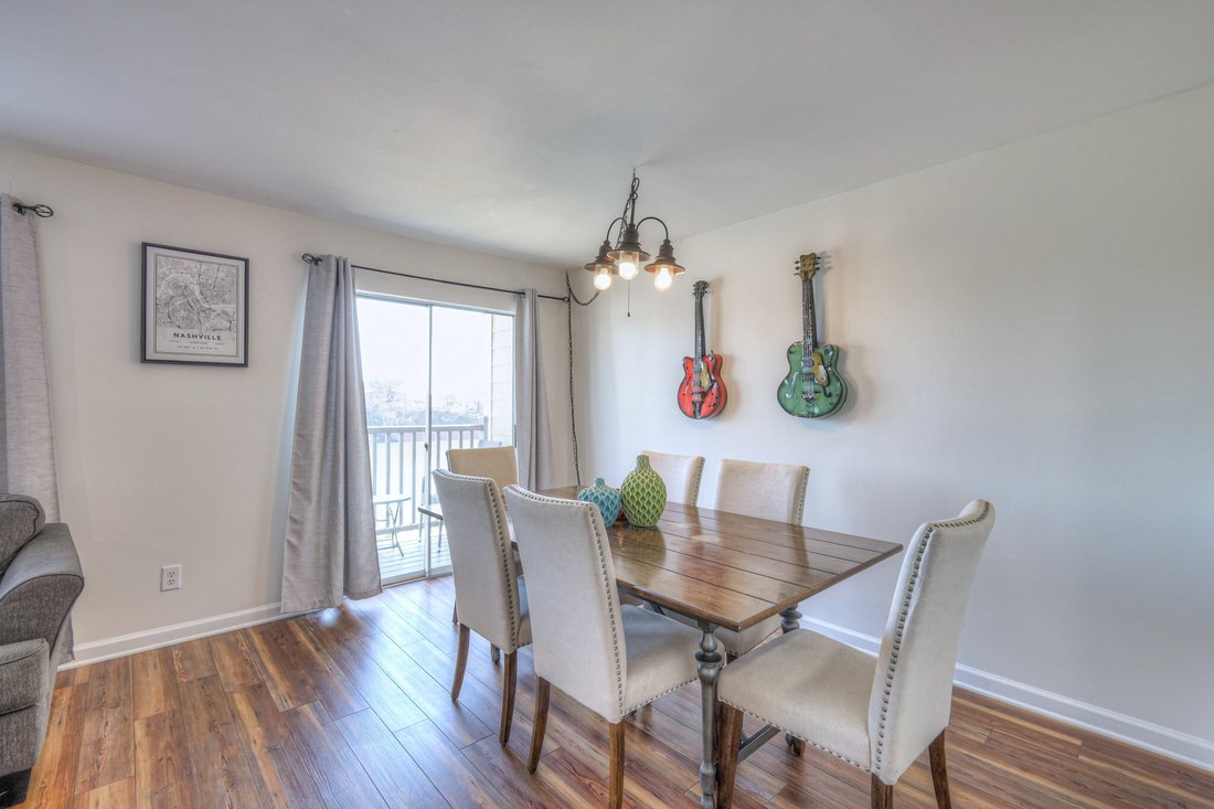 Condo in Nashville, Tennessee, United States 4 - 17200875