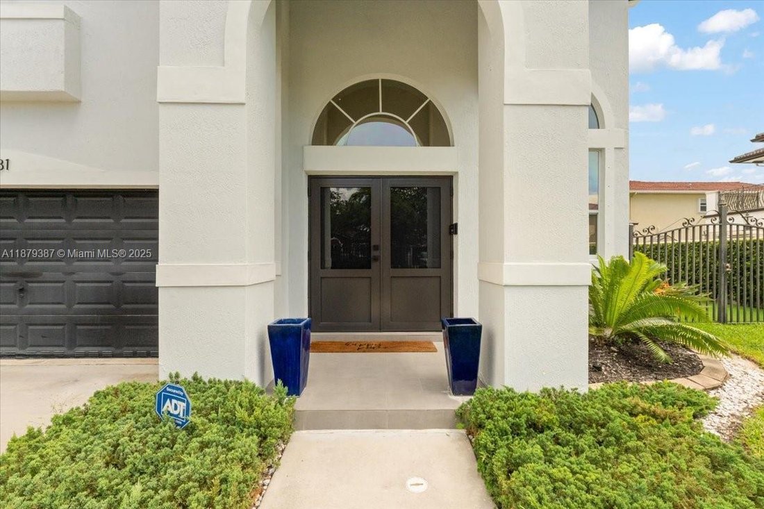 House in Miami, Florida, United States 5 - 17205292
