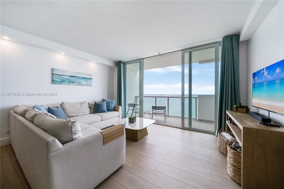 Condo in Miami Beach, Florida, United States 3 - 17202434