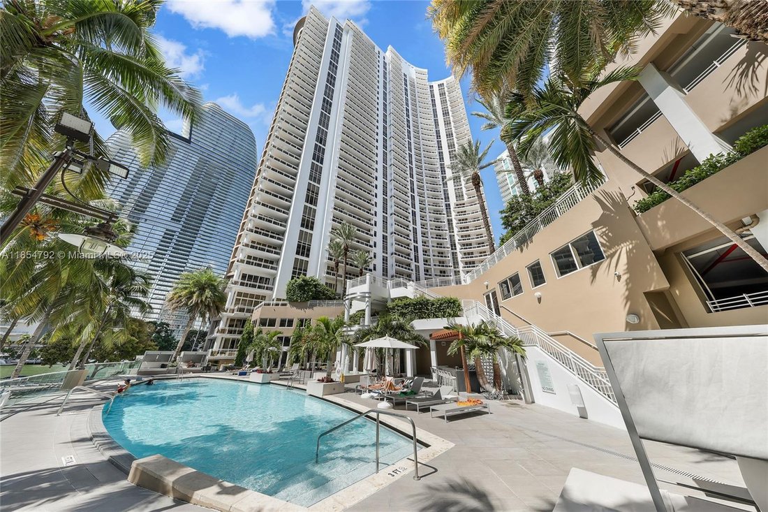 Condo in Miami, Florida, United States 1 - 17203070