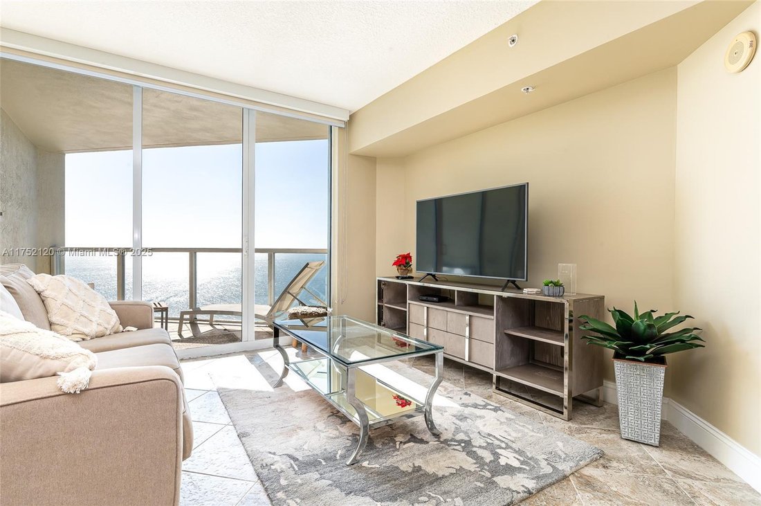 Condo in Sunny Isles Beach, Florida, United States 3 - 17205475