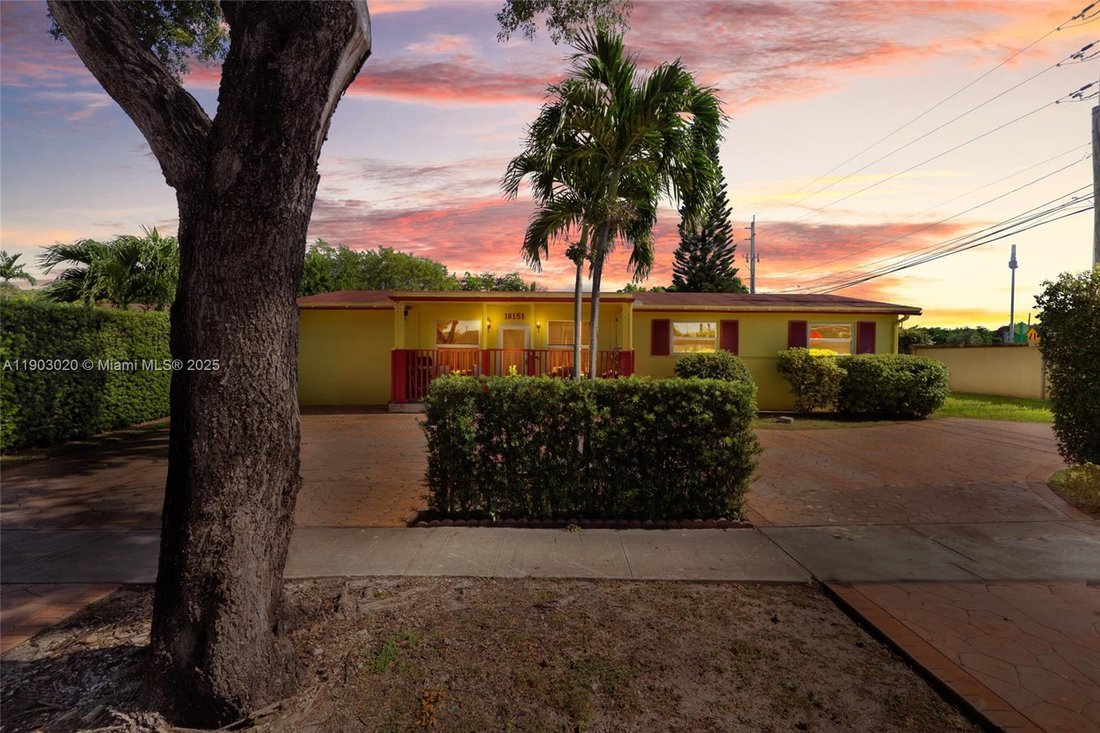 House in Miami, Florida, United States 2 - 17205341