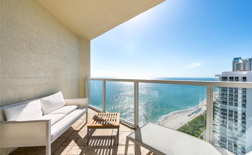 Condo in Sunny Isles Beach, Florida, United States 1