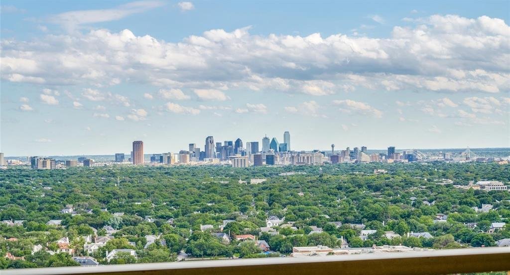 Condo in Dallas, Texas, United States 2 - 17216385
