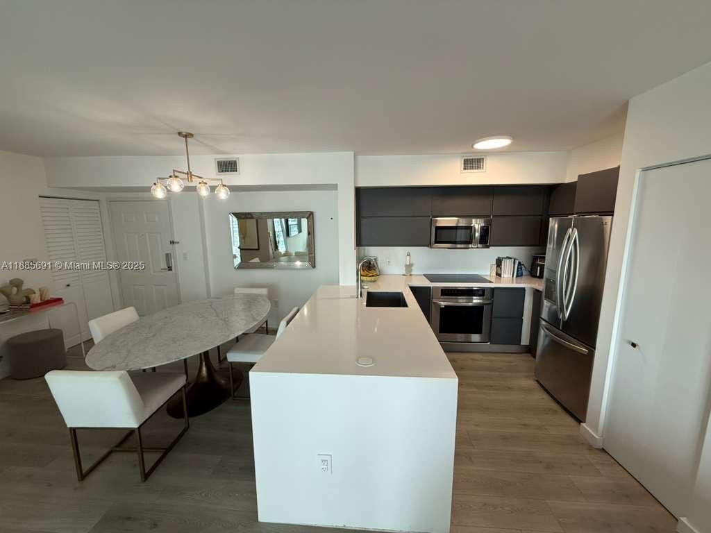 Condo in Miami, Florida, United States 3 - 17203693
