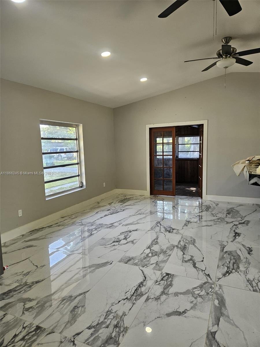 House in Miami, Florida, United States 5 - 17208074