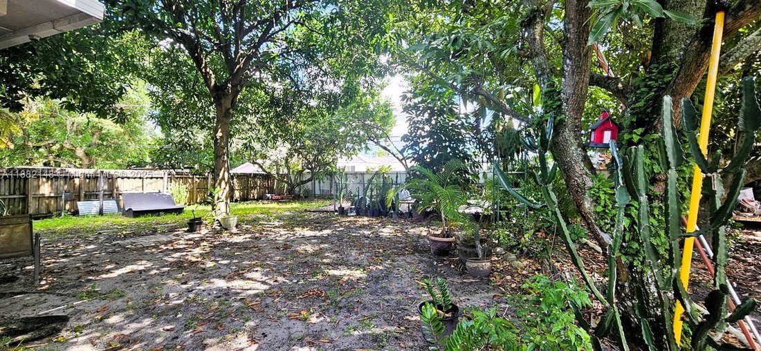 House in Miami, Florida, United States 4 - 17202160
