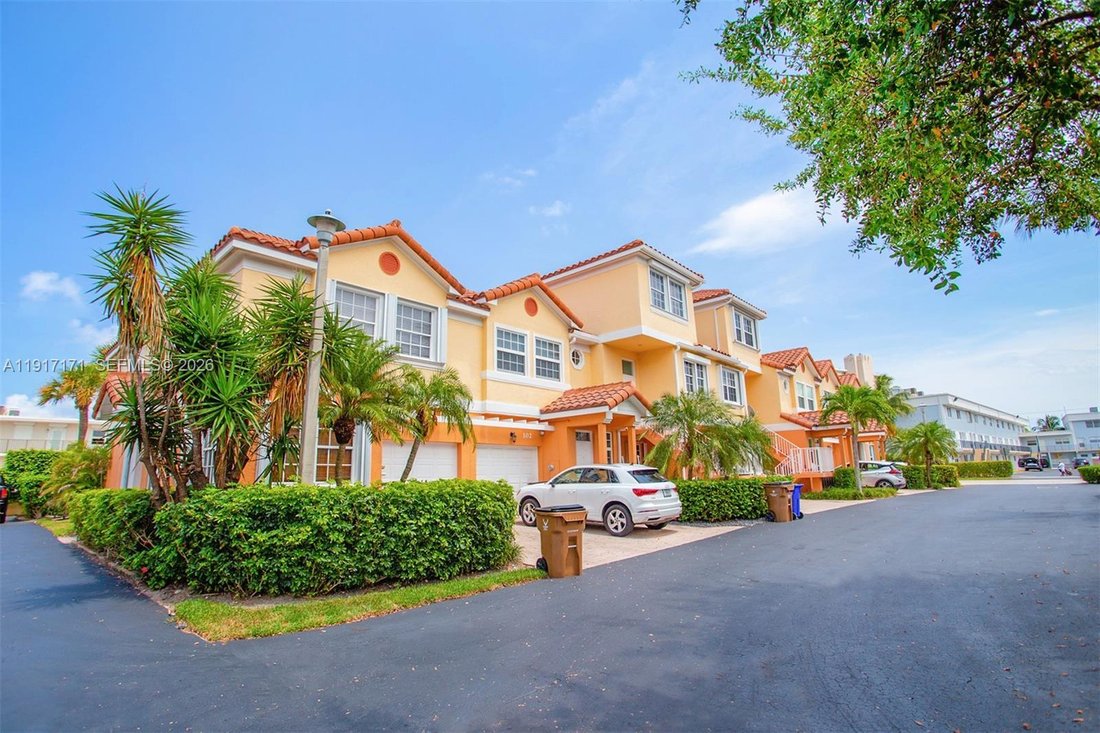 Townhouse in Deerfield Beach, Florida, United States 4 - 17202120