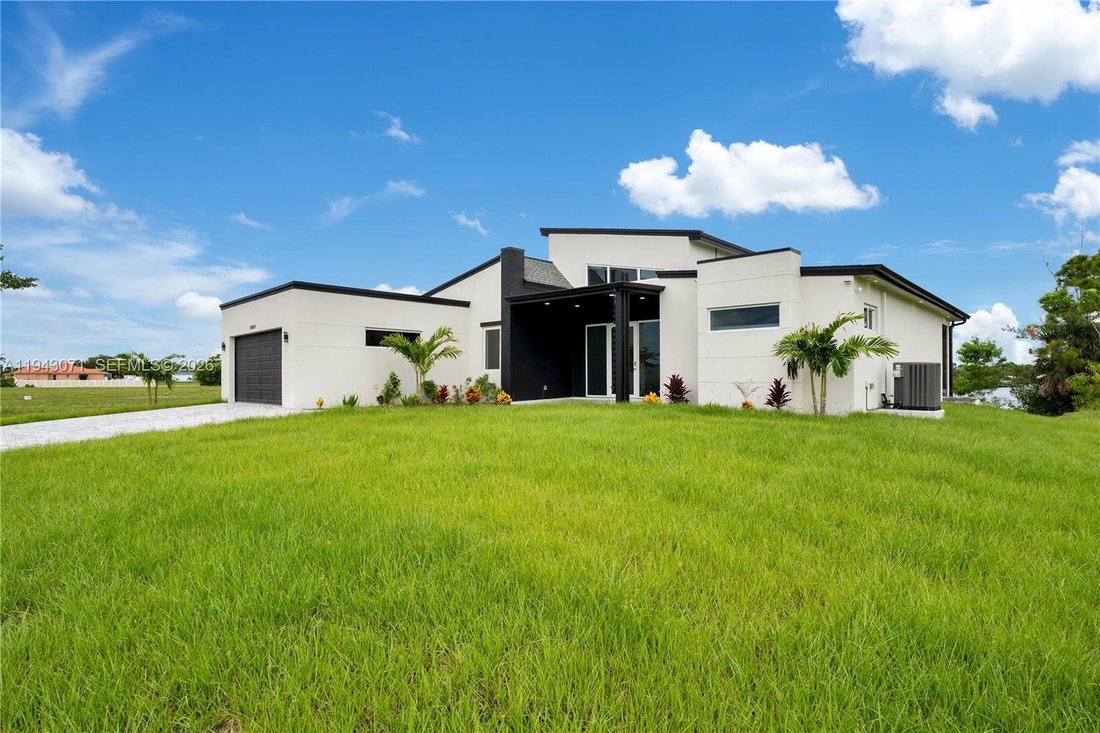 House in Cape Coral, Florida, United States 3 - 17205707