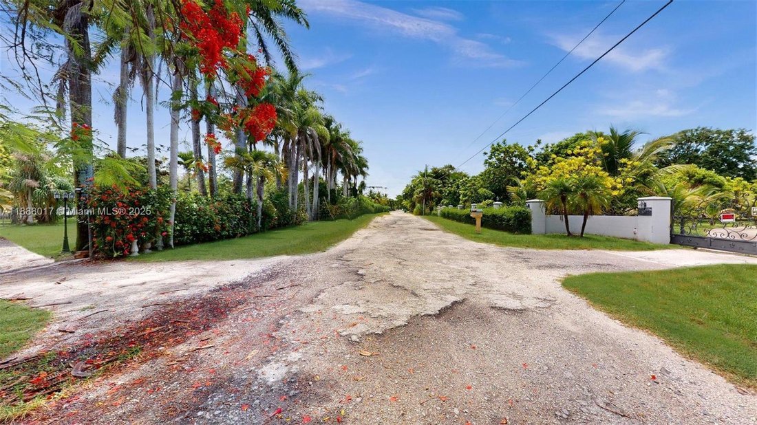 House in Miami, Florida, United States 2 - 17205688