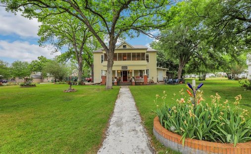 House in San Saba, Texas, United States 1
