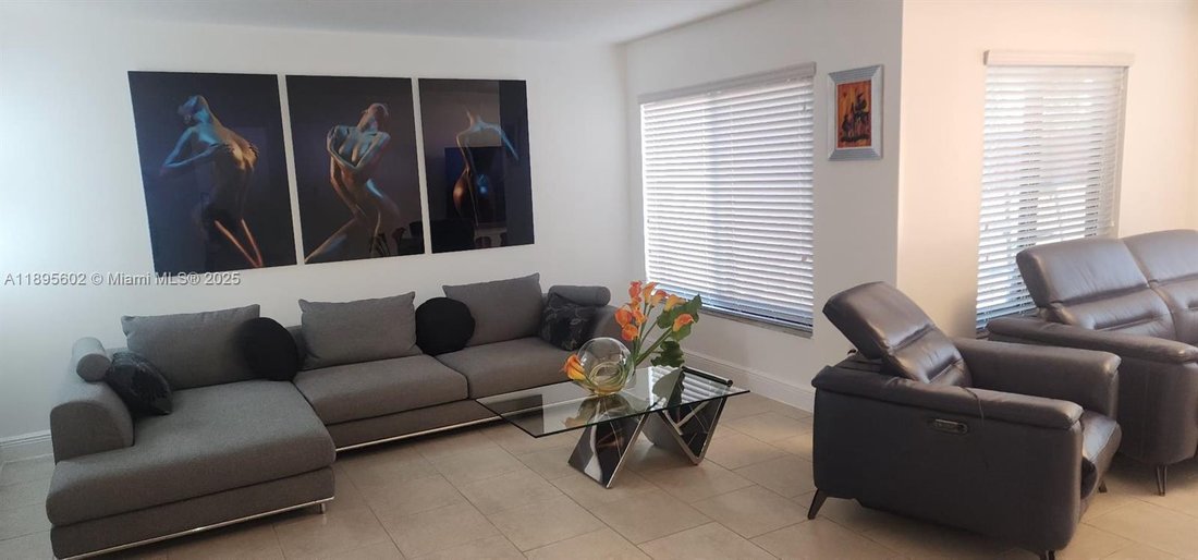 House in Miami, Florida, United States 2 - 17202612