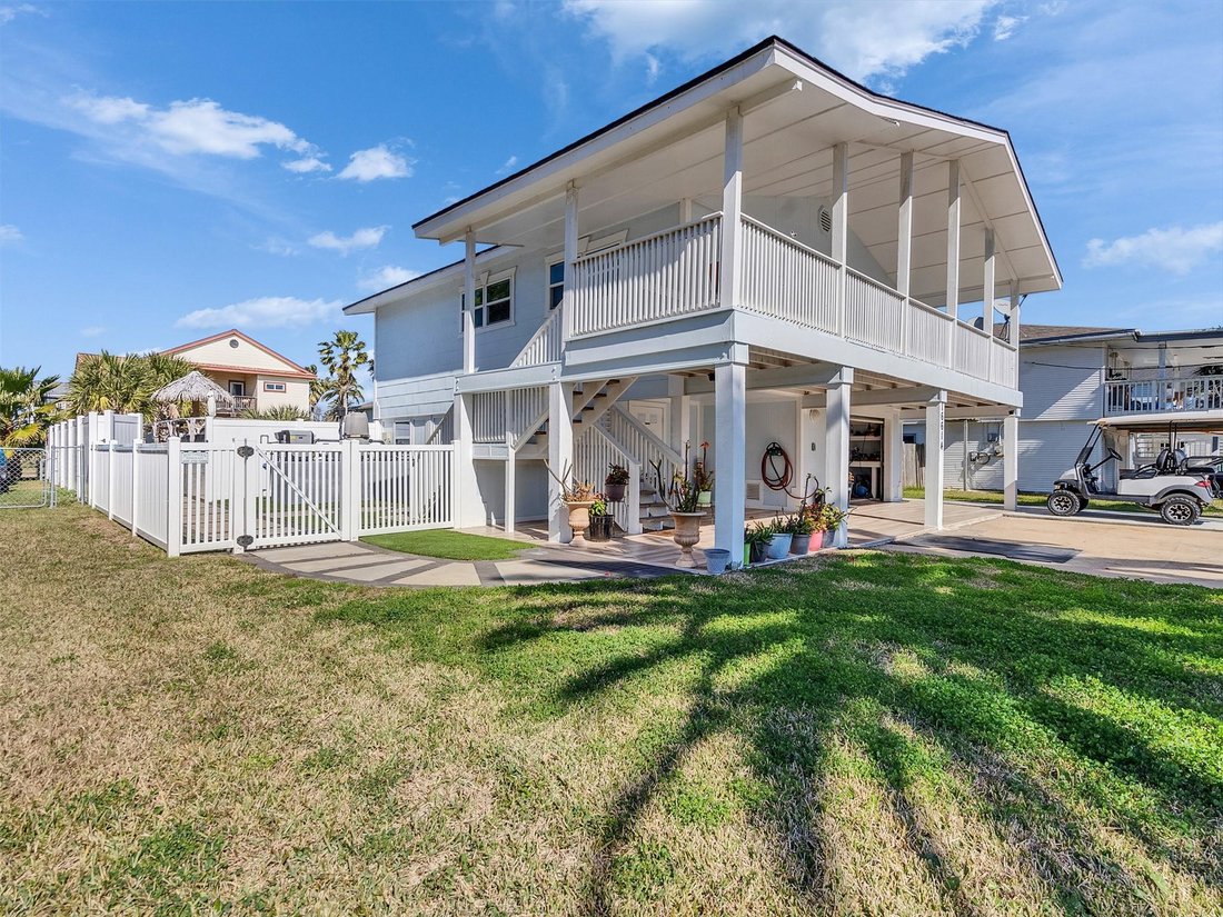 House in Galveston, Texas, United States 1 - 17208559