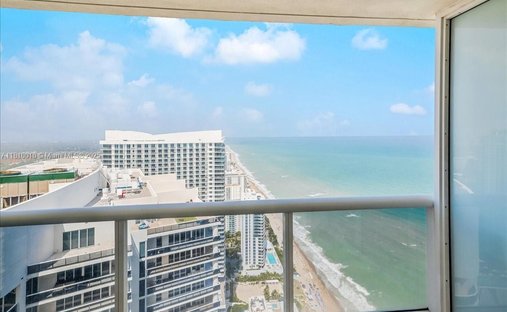 Condo in Hallandale Beach, Florida, United States 1
