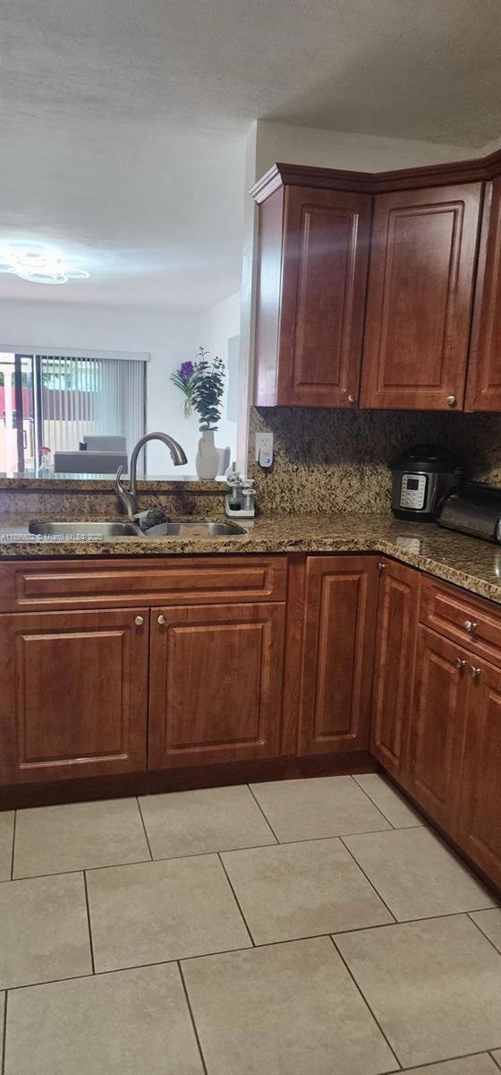 House in Miami, Florida, United States 5 - 17202612