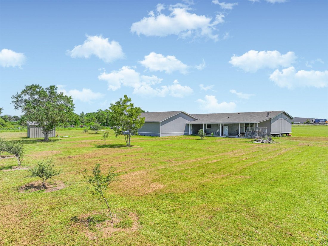 House in Angleton, Texas, United States 5 - 17208228