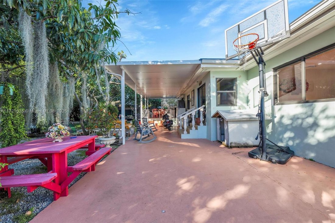 Haus in Hialeah, Florida, Vereinigte Staaten 3 - 17206152
