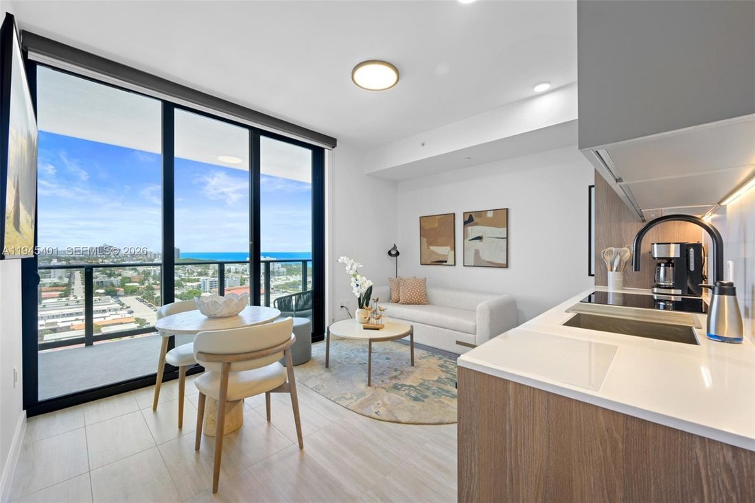 Condo in Miami Beach, Florida, United States 2 - 17202490
