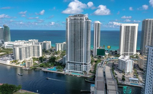 Condo in Hollywood, Florida, United States 1