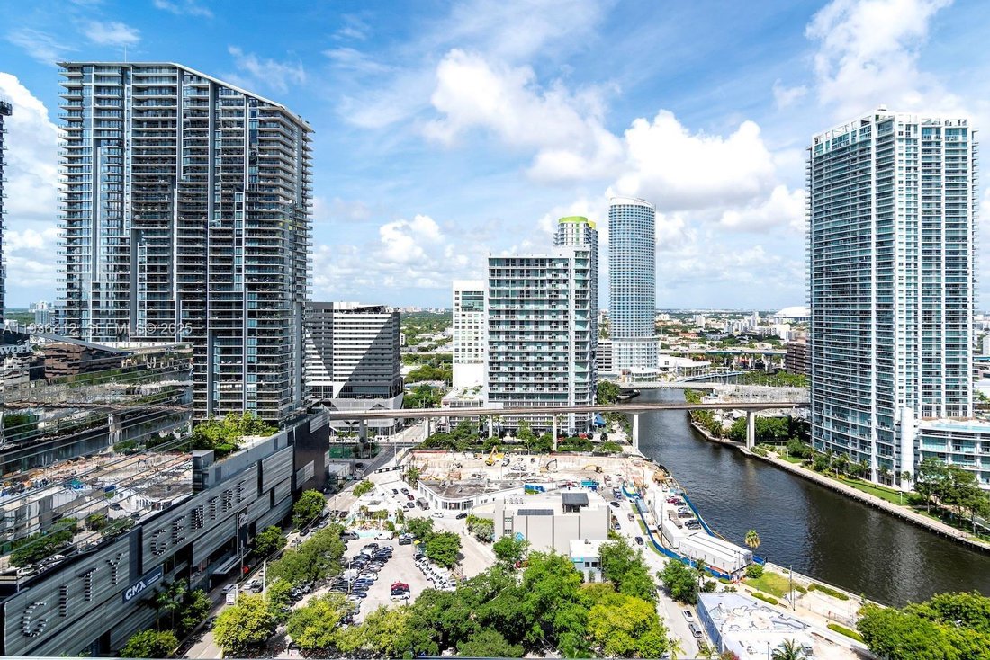 Condo in Miami, Florida, United States 4 - 17205516