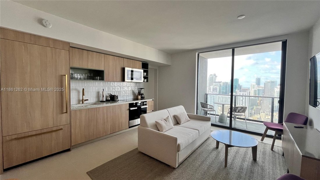 Condo in Miami, Florida, United States 2 - 17205646