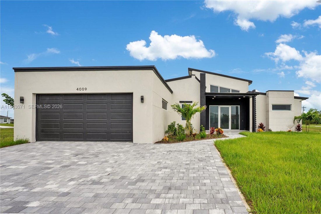 House in Cape Coral, Florida, United States 1 - 17205707