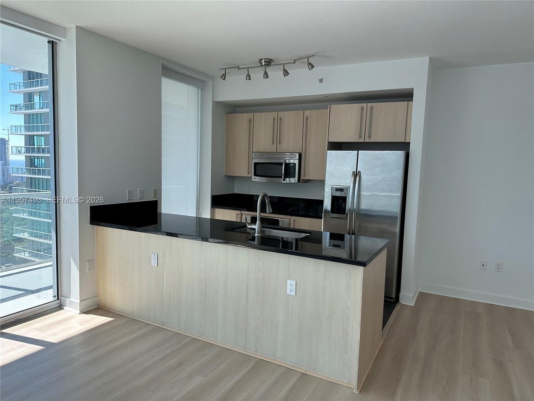 Condo in Miami, Florida, United States 4 - 17203913