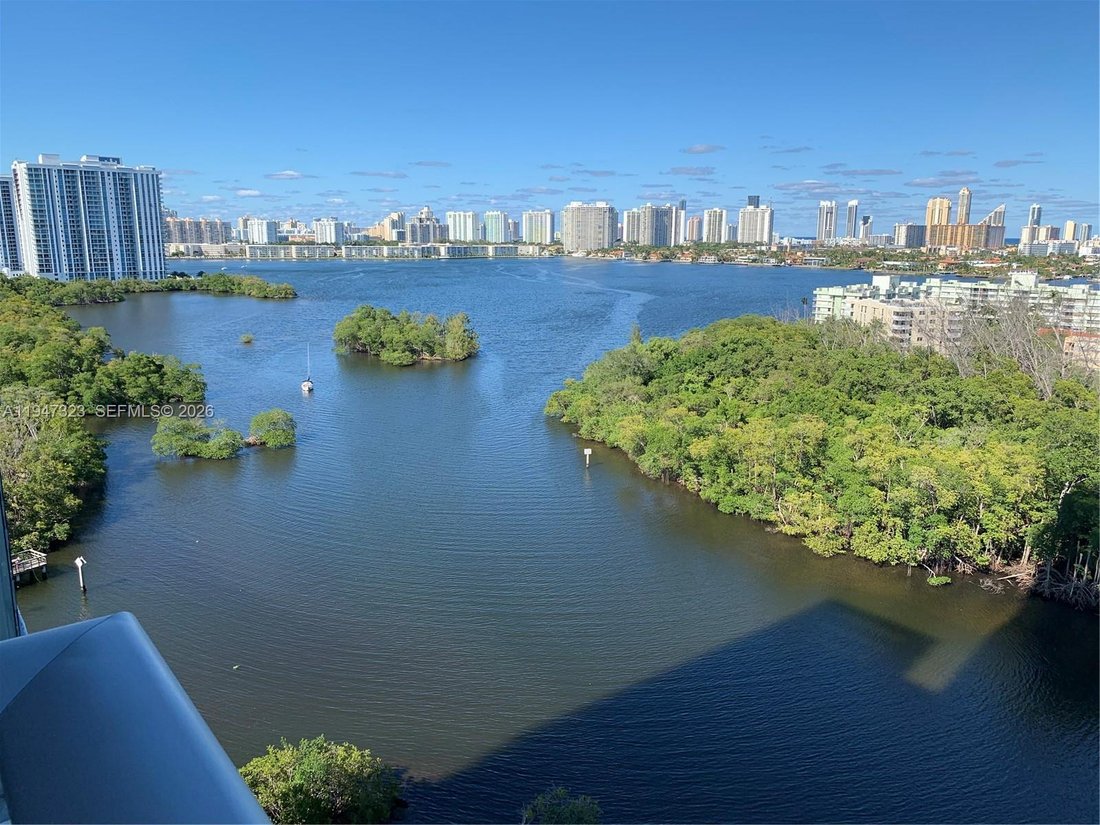 Condo in North Miami Beach, Florida, United States 1 - 17202219