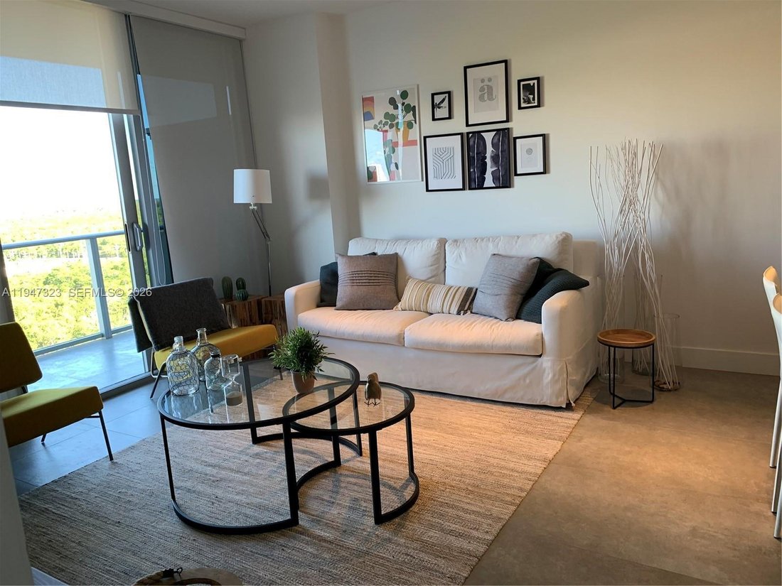 Condo in North Miami Beach, Florida, United States 2 - 17202219