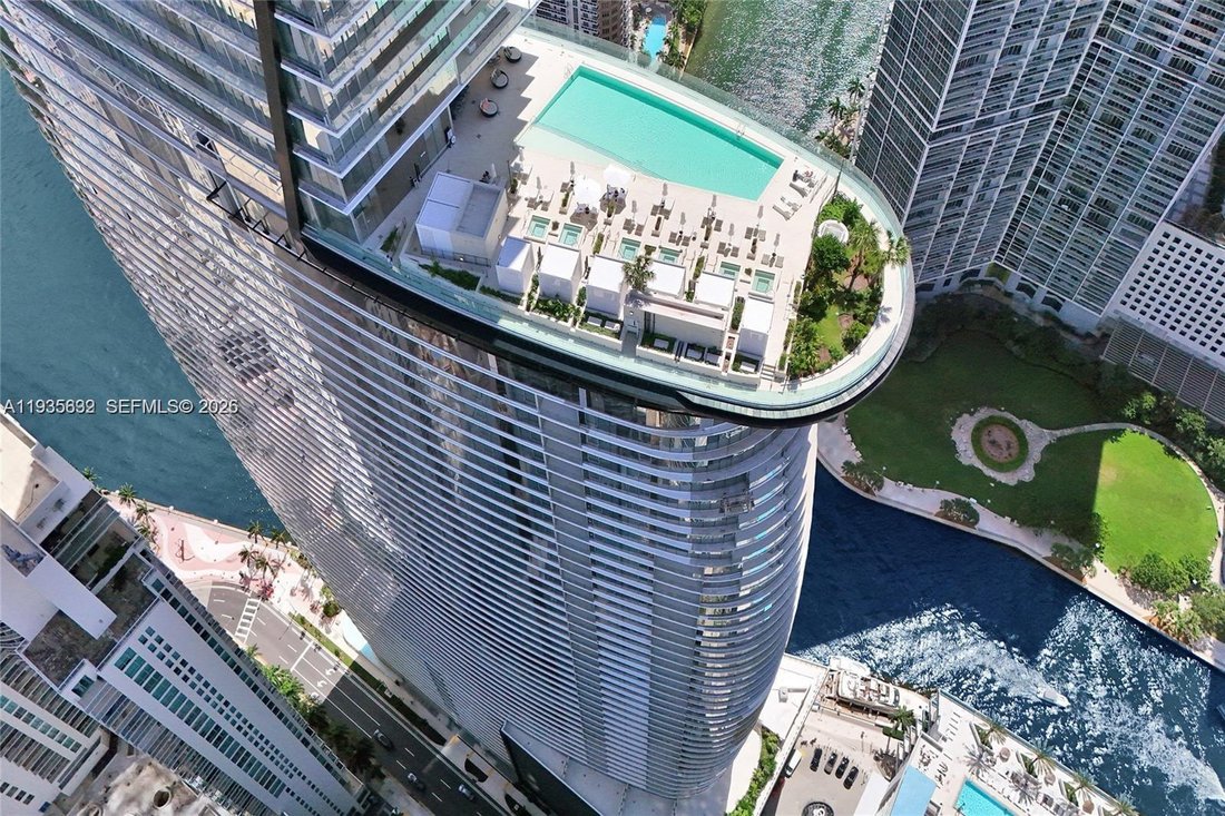 Condo in Miami, Florida, United States 1 - 17207882