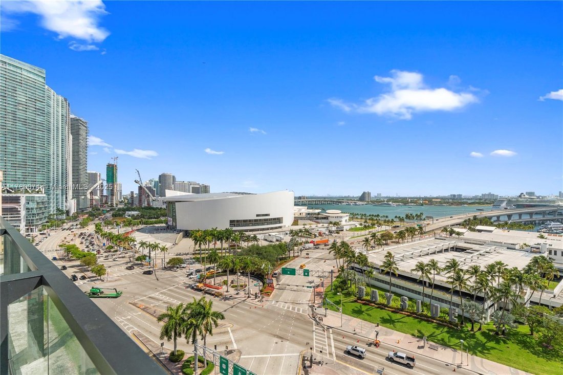 Condo in Miami, Florida, United States 2 - 17205277